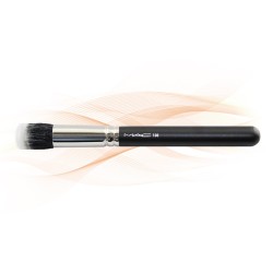 MAC 130 Short Duo Fibre Brush